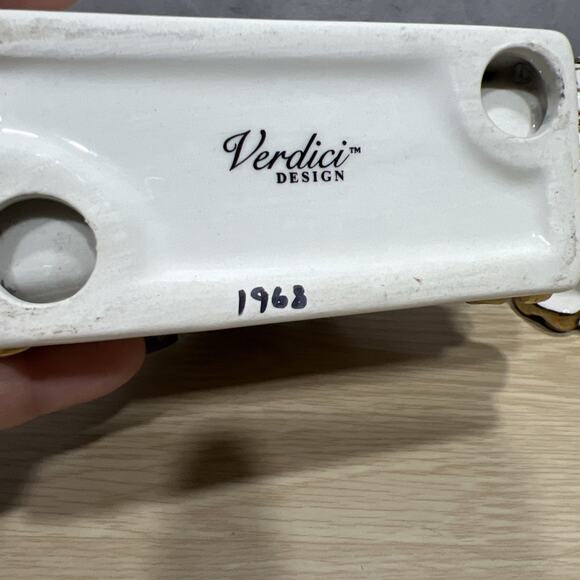 Vintage Verdici Gold & White Daisy Napkins Holder 1968 Lot of 2 Mint Condition - Picture 9 of 9